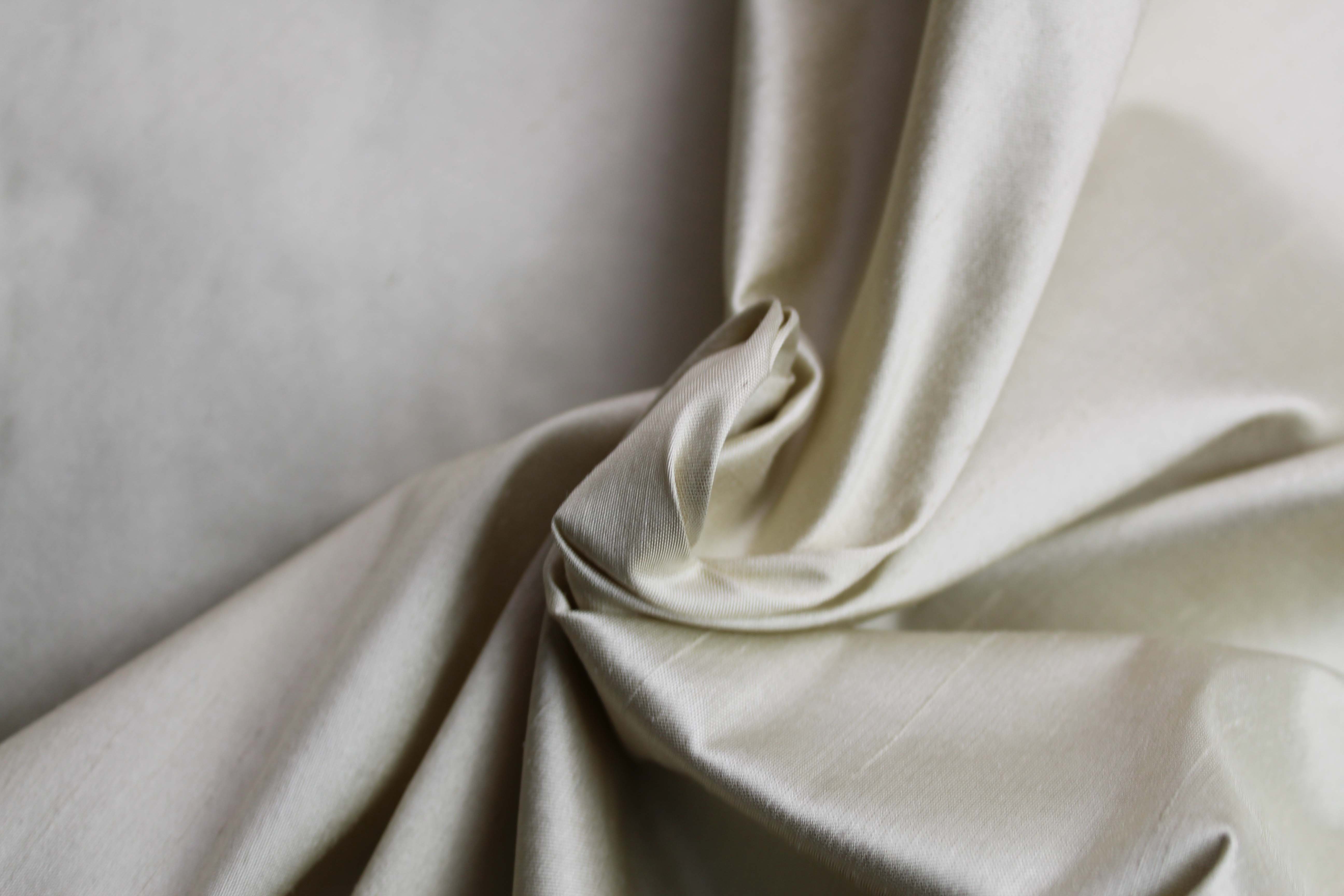 SILK DUPION 150cm - P GOLD